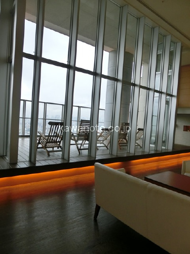 スカイラウンジ